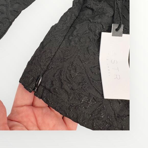 ASTR The Label Remi Puff Sleeve Black Floral Jacquard Sparkle Top Size M NWT - Picture 7 of 14